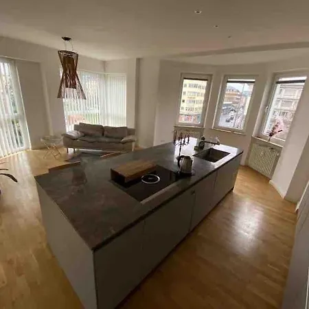 Wunderschoenes Loft In Stadtmitte Lägenhet